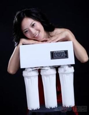 雨露凈水器加盟 專業(yè)水處理設備及配件研發(fā)品牌，共創(chuàng)凈水事業(yè)新未來